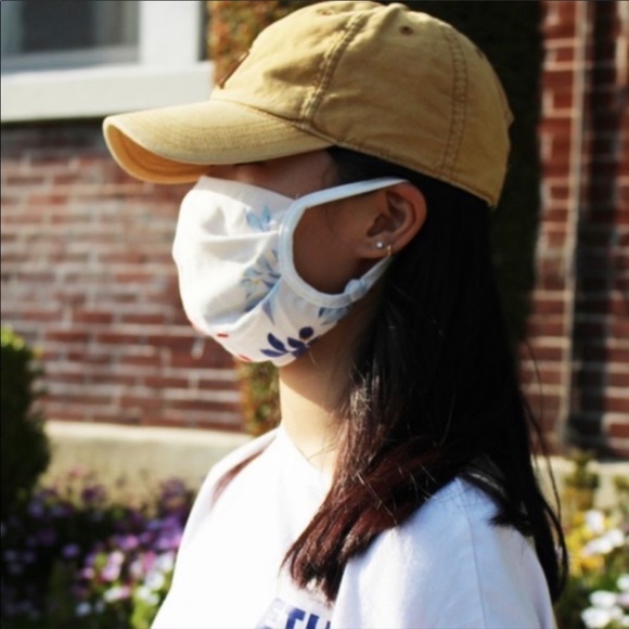 Made in USA Floral Face Mask - Picture 2 of 7